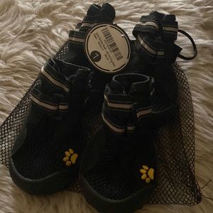 Medium Dog boots to walk in the winter.🐾